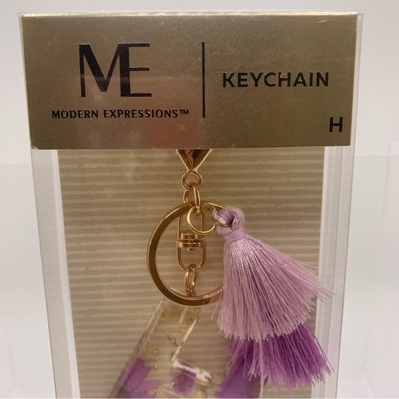 Modern Expressions Letter “H” Keychain - Picture 5 of 13